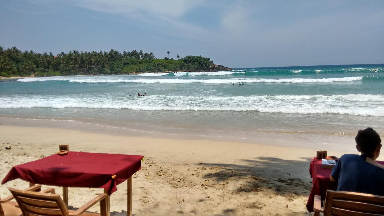 Blue Beach Paradise ディックウェラ エクステリア 写真